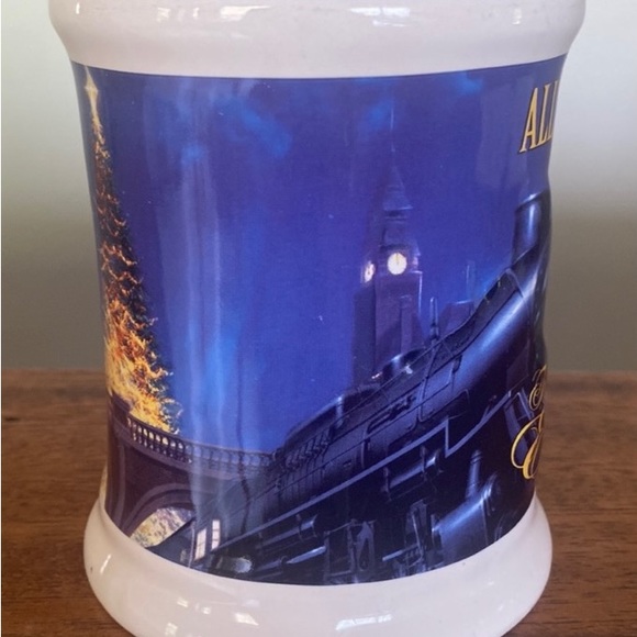 Polar Express 16 Oz Mug Exc Condition - Picture 4 of 9